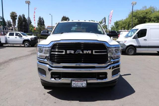 2020 Ram 3500 Big Horn Crew Cab 4x4 8' Box