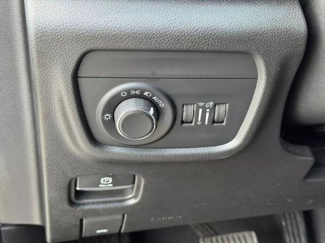 2023 Jeep Grand Cherokee L Laredo 4x4