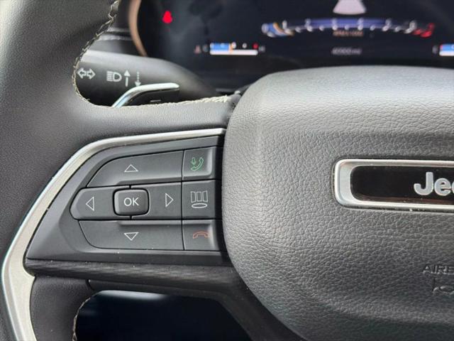2023 Jeep Grand Cherokee L Laredo 4x4