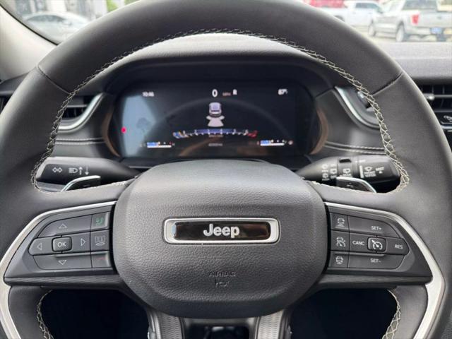 2023 Jeep Grand Cherokee L Laredo 4x4