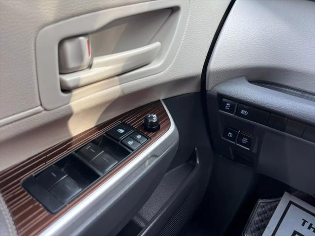 2022 Toyota Sienna LE