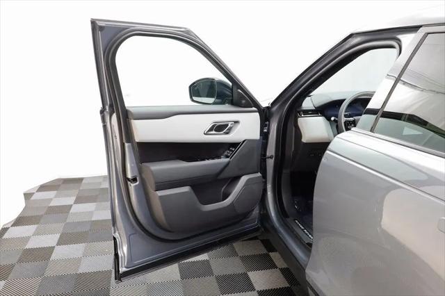 2026 Land Rover Range Rover Velar P250 Dynamic SE