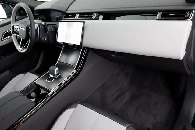 2026 Land Rover Range Rover Velar P250 Dynamic SE