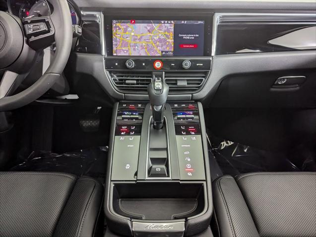 2025 Porsche Macan Unknown