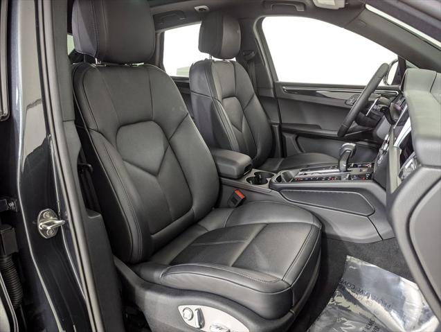 2025 Porsche Macan Unknown