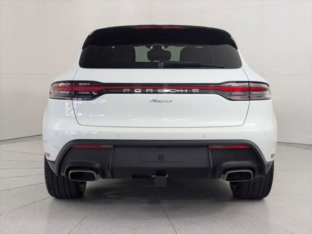 2025 Porsche Macan Unknown