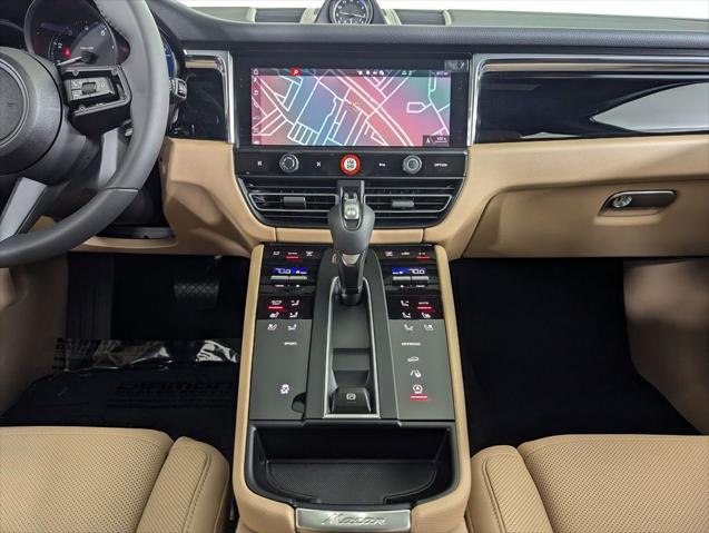 2025 Porsche Macan Unknown