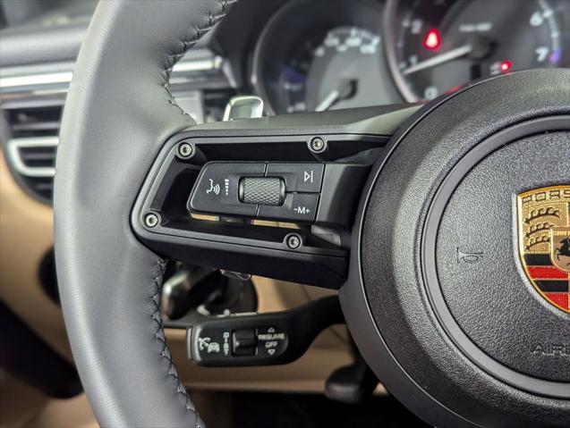 2025 Porsche Macan Unknown