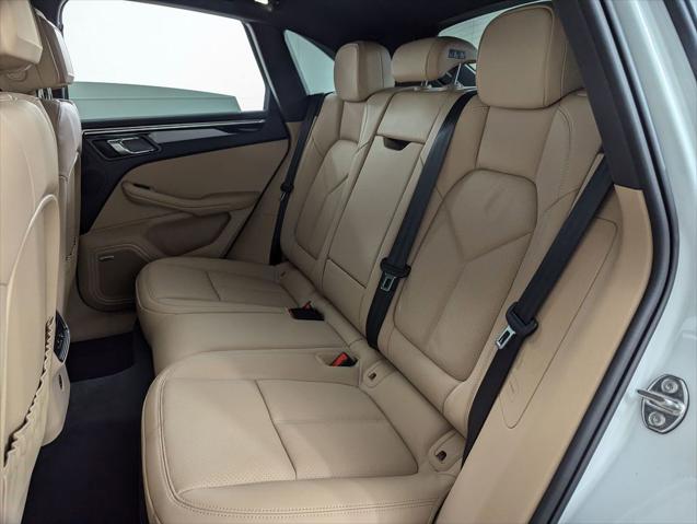 2025 Porsche Macan Unknown