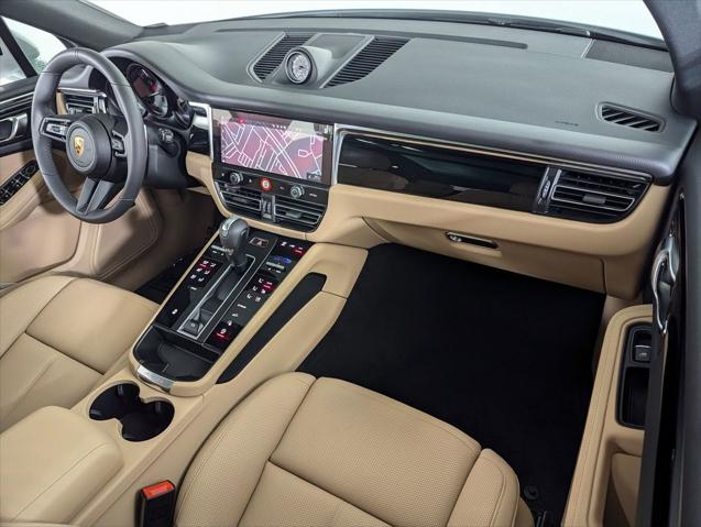 2025 Porsche Macan Unknown