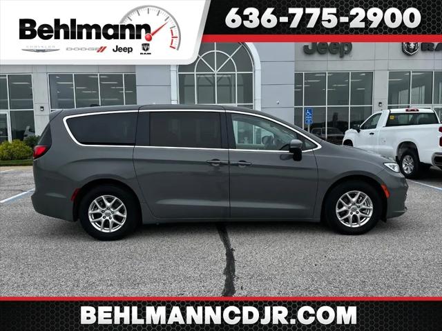 2023 Chrysler Pacifica Touring L for sale in Troy, MO