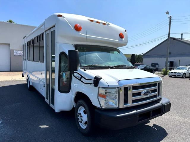 2012 Ford E-450 Cutaway E-450