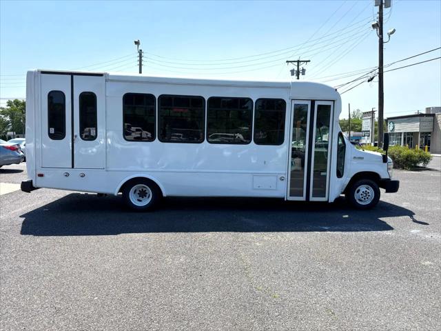 2012 Ford E-450 Cutaway E-450