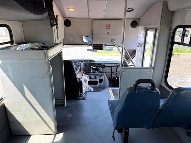 2012 Ford E-450 Cutaway E-450