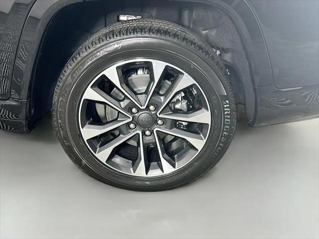 2025 Jeep Grand Cherokee L Overland 4x4