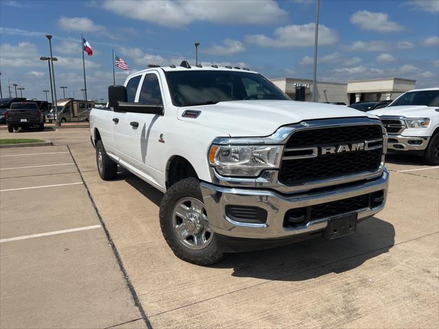2022 RAM 3500 Tradesman Crew Cab 4x4 8 Box