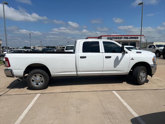 2022 RAM 3500 Tradesman Crew Cab 4x4 8 Box