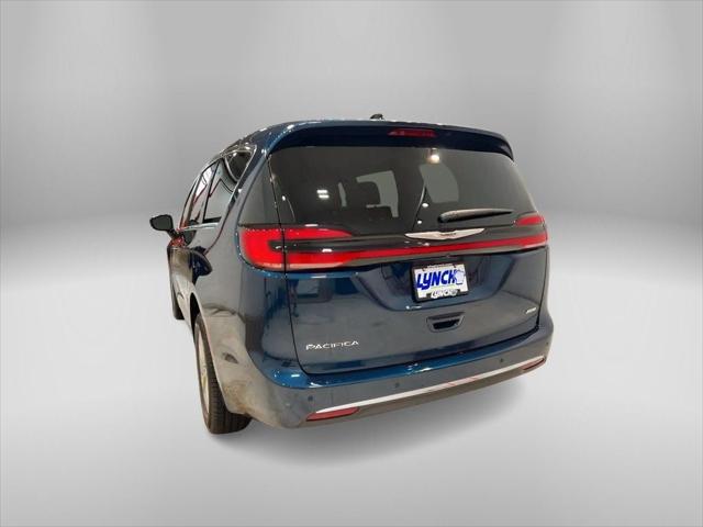2025 Chrysler Pacifica PACIFICA SELECT AWD