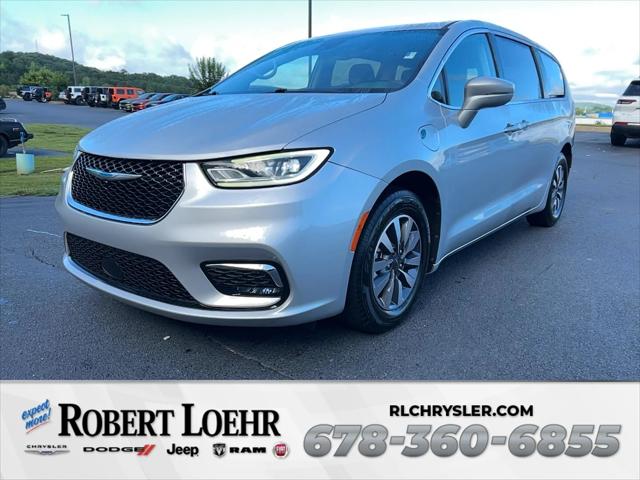 2022 Chrysler Pacifica Hybrid Touring L