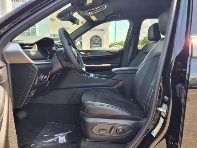 2025 Jeep Grand Cherokee GRAND CHEROKEE ALTITUDE 4X4