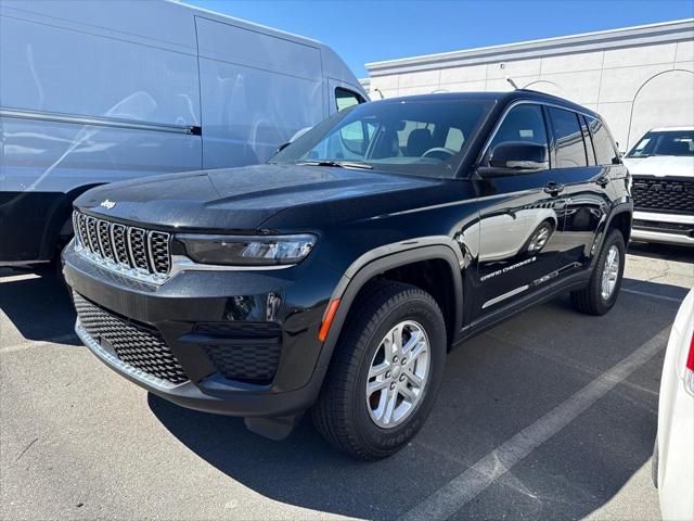 2025 Jeep Grand Cherokee GRAND CHEROKEE LAREDO 4X2