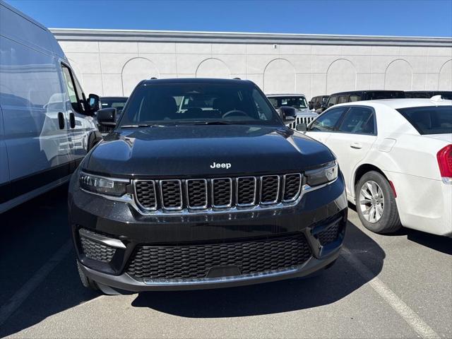2025 Jeep Grand Cherokee GRAND CHEROKEE LAREDO 4X2