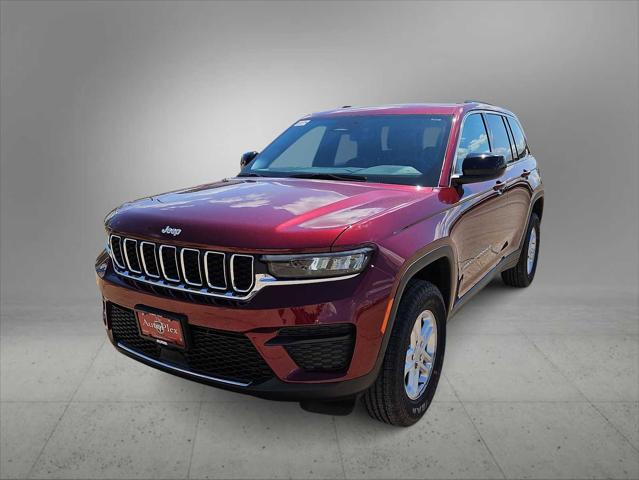 2025 Jeep Grand Cherokee Laredo 4x2