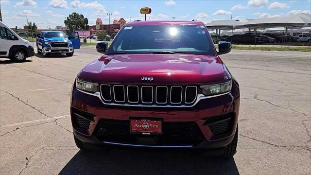 2025 Jeep Grand Cherokee Laredo 4x2