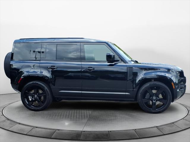 2025 Land Rover Defender 110 P400 X-Dynamic SE