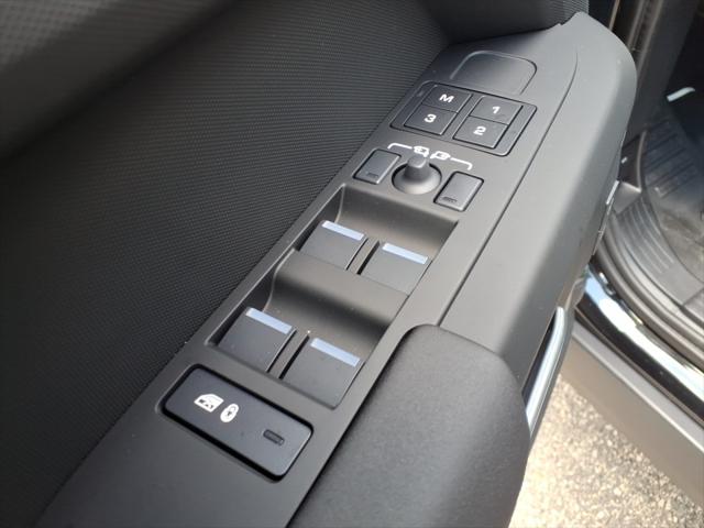 2025 Land Rover Defender 110 P400 X-Dynamic SE
