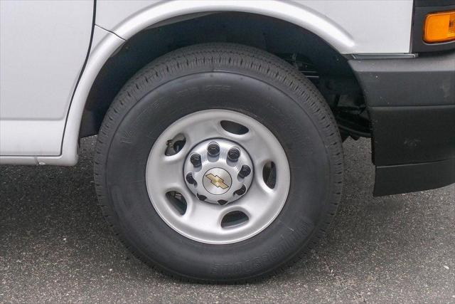 2025 Chevrolet Express Cargo Van RWD 2500 Extended Wheelbase WT