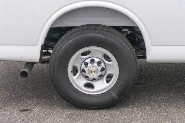 2025 Chevrolet Express Cargo Van RWD 2500 Extended Wheelbase WT