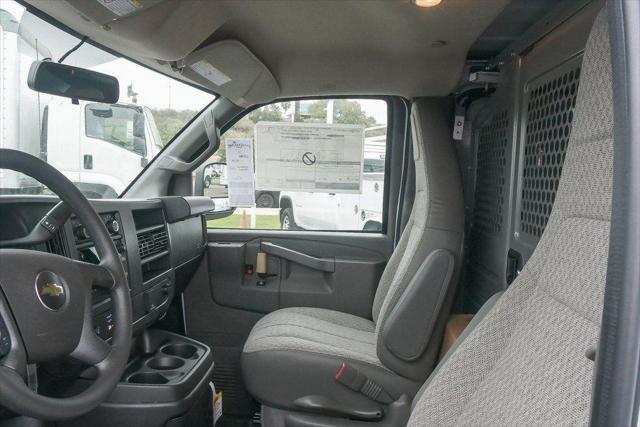 2025 Chevrolet Express Cargo Van RWD 2500 Extended Wheelbase WT