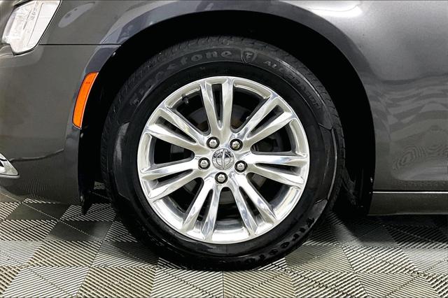 Used 2017 Chrysler 300 For Sale in Olive Branch, MS