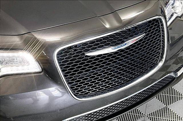 Used 2017 Chrysler 300 For Sale in Olive Branch, MS