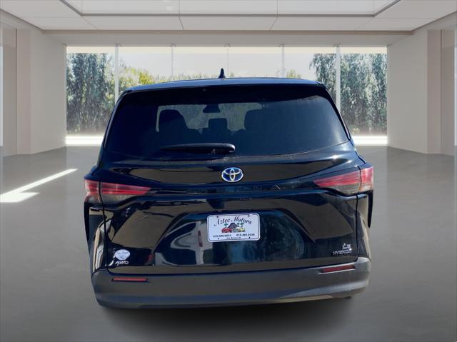 2022 Toyota Sienna LE