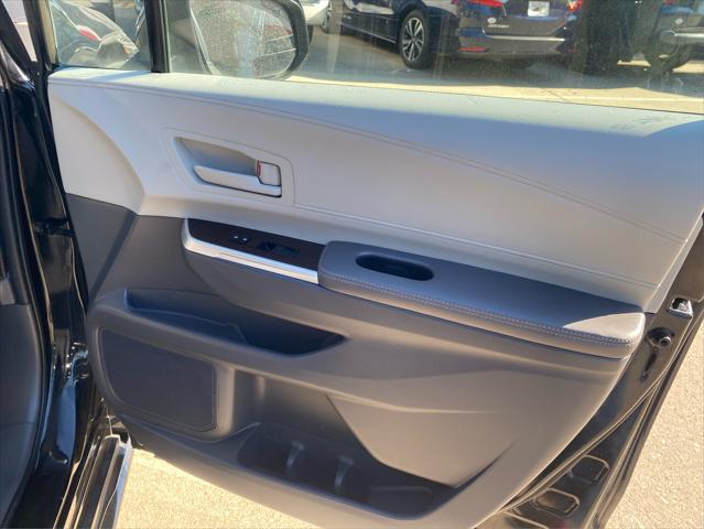 2022 Toyota Sienna LE