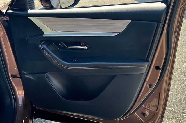 2025 Mazda CX-70 Premium Package