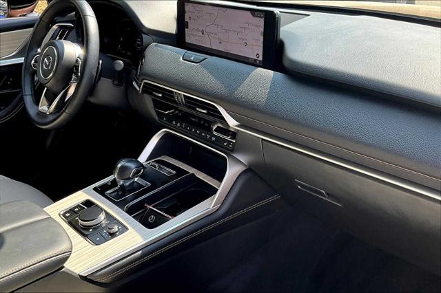 2025 Mazda CX-70 Premium Package