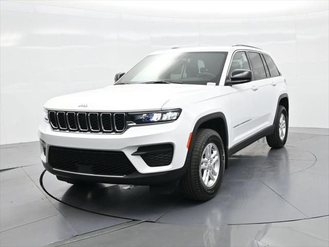 2025 Jeep Grand Cherokee GRAND CHEROKEE LAREDO 4X2