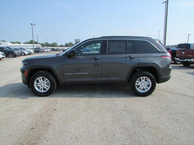 2025 Jeep Grand Cherokee GRAND CHEROKEE LAREDO 4X4