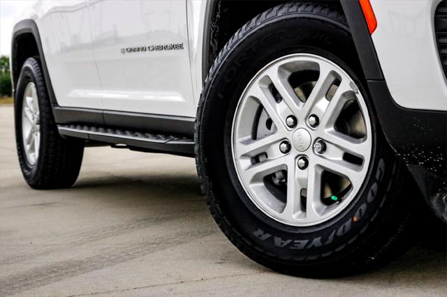 2025 Jeep Grand Cherokee GRAND CHEROKEE LAREDO 4X2
