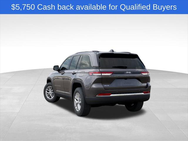 2025 Jeep Grand Cherokee GRAND CHEROKEE LAREDO X 4X4