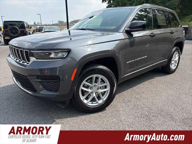 2025 Jeep Grand Cherokee GRAND CHEROKEE LAREDO X 4X4
