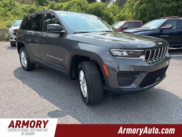 2025 Jeep Grand Cherokee GRAND CHEROKEE LAREDO X 4X4