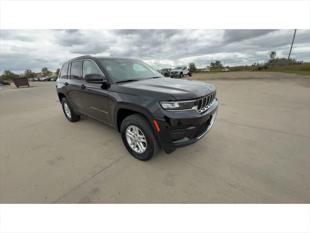 2025 Jeep Grand Cherokee GRAND CHEROKEE LAREDO 4X4 2025 Jeep Grand Cherokee GRAND CHEROKEE LAREDO 4X4