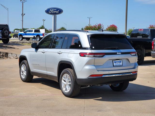 2025 Jeep Grand Cherokee GRAND CHEROKEE LAREDO X 4X2