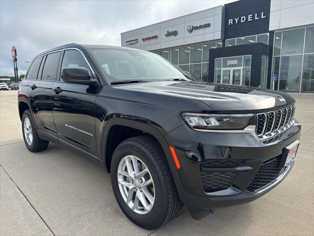 2025 Jeep Grand Cherokee GRAND CHEROKEE LAREDO X 4X4