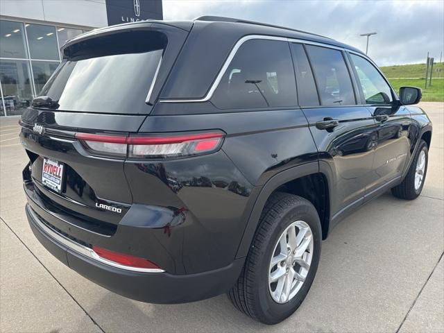 2025 Jeep Grand Cherokee GRAND CHEROKEE LAREDO X 4X4