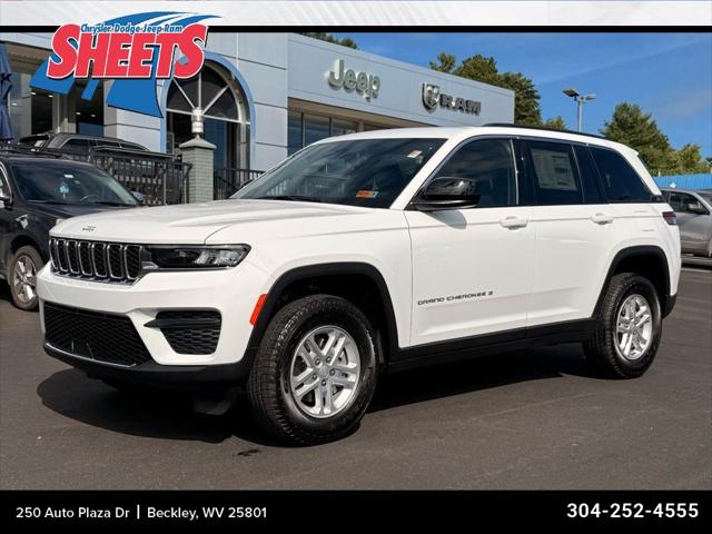 2025 Jeep Grand Cherokee GRAND CHEROKEE LAREDO 4X4